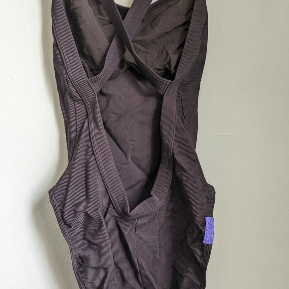 High-Leg Open-Back Ribbed Back Vintage Swimsuit - Picture 3 of 4